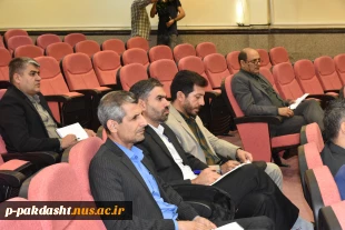 مدیر‌کل حوزه ریاست، روابط‌عمومی و هماهنگی امور استان‌ها:
بهره‌مندی از ابزار هوشمند در حیطه فعالیت‌های روابط عمومی امری اجتناب‌ناپذیر است
 9