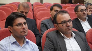 مدیر‌کل حوزه ریاست، روابط‌عمومی و هماهنگی امور استان‌ها:
بهره‌مندی از ابزار هوشمند در حیطه فعالیت‌های روابط عمومی امری اجتناب‌ناپذیر است
 12
