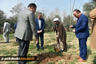 ‌به مناسبت هفته منابع طبیعی و سنت حسنه درختکاری با حضور رئیس دانشگاه ملی مهارت صورت گرفت:
آئین درختکاری و کاشت نهال در محوطه دانشکده دختران دکتر شریعتی تهران
 2