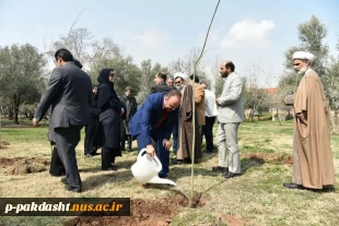 ‌به مناسبت هفته منابع طبیعی و سنت حسنه درختکاری با حضور رئیس دانشگاه ملی مهارت صورت گرفت:
آئین درختکاری و کاشت نهال در محوطه دانشکده دختران دکتر شریعتی تهران
 2
