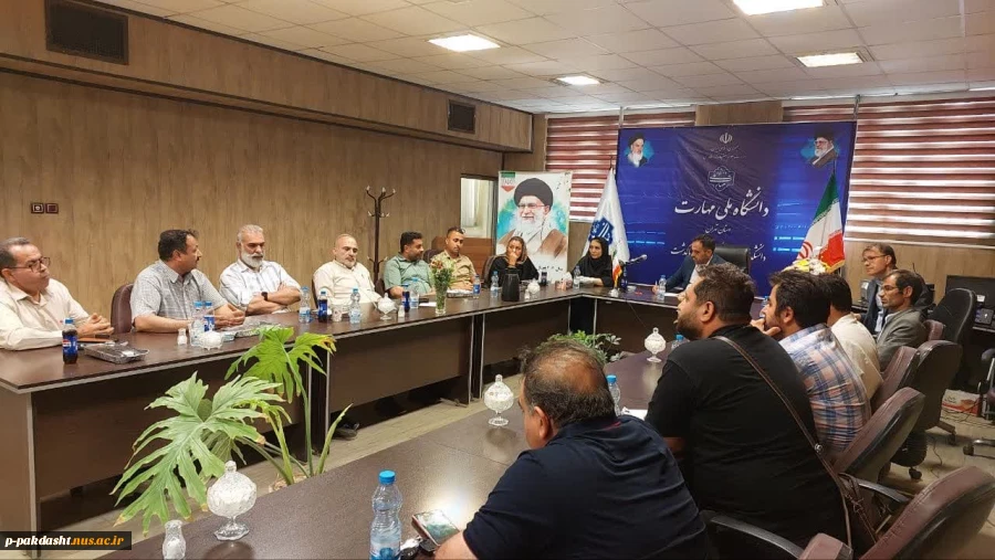 جلسه جناب آقای دکتر پورجوان ریاست دانشکده ملی مهارت کشاورزی پاکدشت با گلکاران شهرستان پاکدشت 5