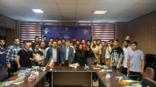 جلسه تقدیر وتشکر از اساتید ودانشجویان برترعلمی با حضورریاست دانشکده  جناب آقای دکتر پور جوان وجناب آقای دکتر اسلامی معاونت مرکز 2