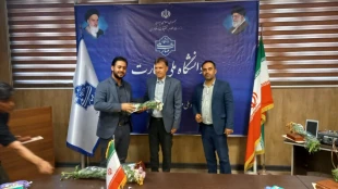 جلسه تقدیر وتشکر از اساتید ودانشجویان برترعلمی با حضورریاست دانشکده  جناب آقای دکتر پور جوان وجناب آقای دکتر اسلامی معاونت مرکز 6