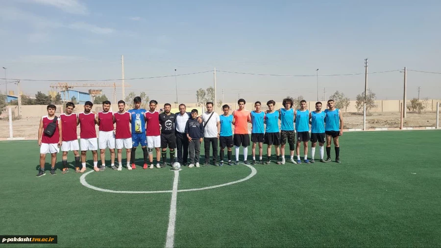 برگزاری مسابقه فوتبال ۶ جانبه استان تهران در دانشکده ملی مهارت کشاورزی پاکدشت به مناسبت هفته تربیت بدنی برگزار گردید 2