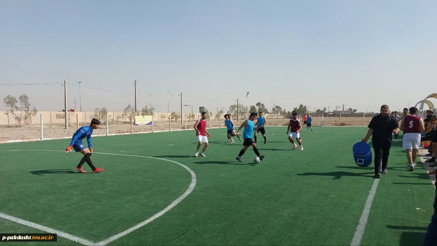 برگزاری مسابقه فوتبال ۶ جانبه استان تهران در دانشکده ملی مهارت کشاورزی پاکدشت به مناسبت هفته تربیت بدنی برگزار گردید 5