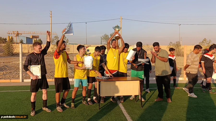 برگزاری مسابقه فوتبال 6 جانبه شهدای دانشجودانشگاه ملی مهارت استان تهران به میزبانی دانشکده ملی مهارت کشاورزی پاکدشت  20