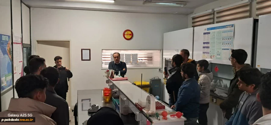 گزارش بازدید علمی دانشجویان دانشکده ملی مهارت پاکدشت از مؤسسه تحقیقات گیاه‌پزشکی کشور 3