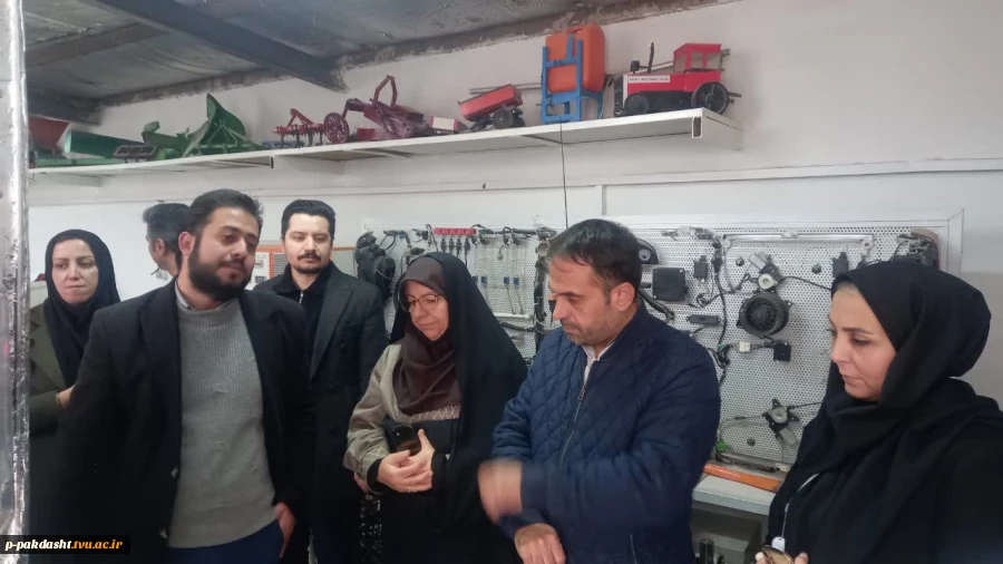 هیات نظارت وارزیابی استان تهران به ریاست سرکار خانم حجازی از دانشکده ملی مهارت کشاورزی پاکدشت بازدید بعمل آوردند 7